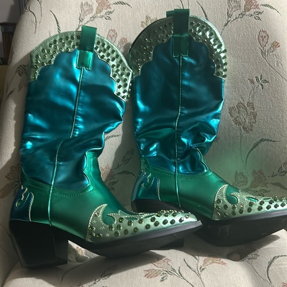 Azalea Wang Knox Metallic Cowboy Boot - Picture 1 of 7